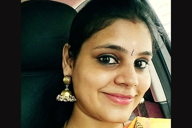 Making jewellery with art of quilling