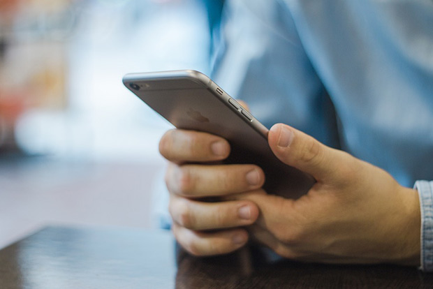 50% of time Indian users pick up their phones out of habit: Report