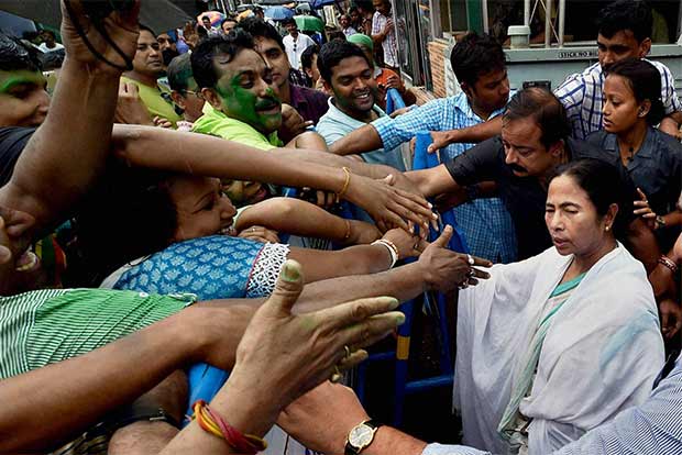 Trinamool heads for landslide victory in West Bengal