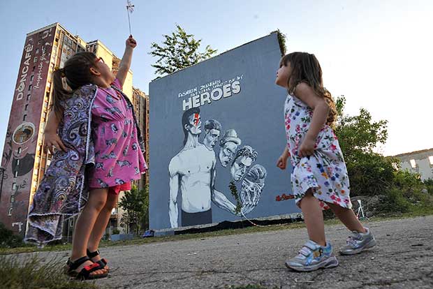 Bosnia remembers its hero David Bowie, unveils mural