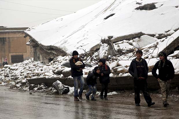 West asks UN to start Syrian aid airdrops