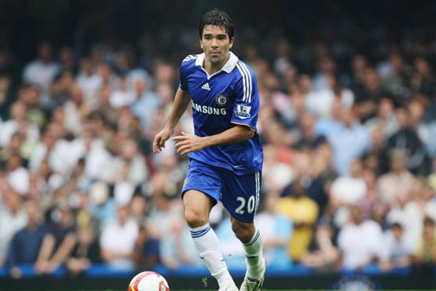 Former Portugal and Chelsea star Deco signs for Premier Futsal