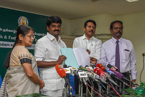 3 students from districts share top spot in medical rank list
