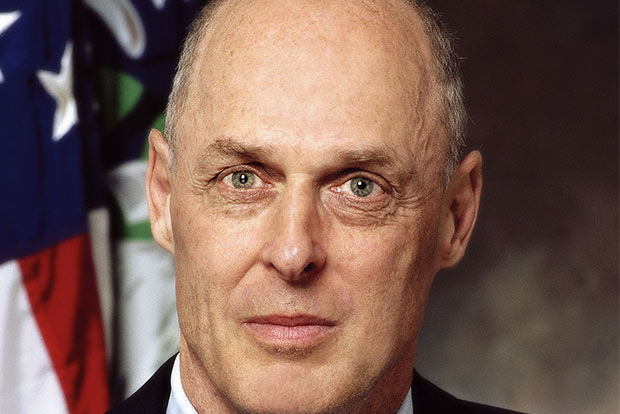 Republican ex-Treasury chief to vote for Clinton