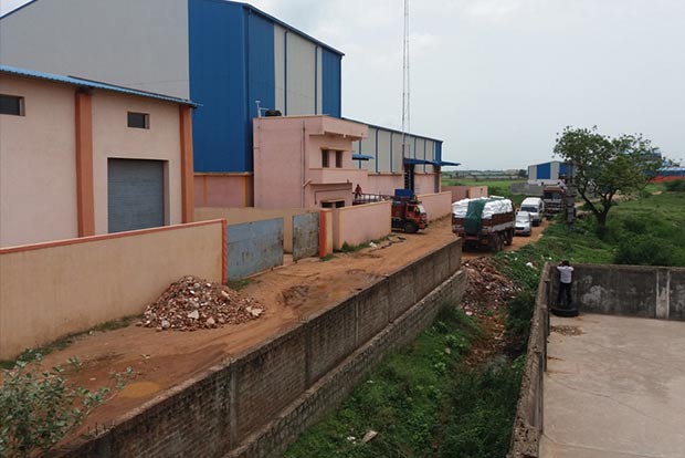 I-T men find Rs. 320 crore evasion by tobacco firm