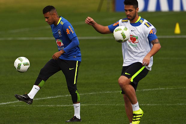 Neymar and Co train for Olympics