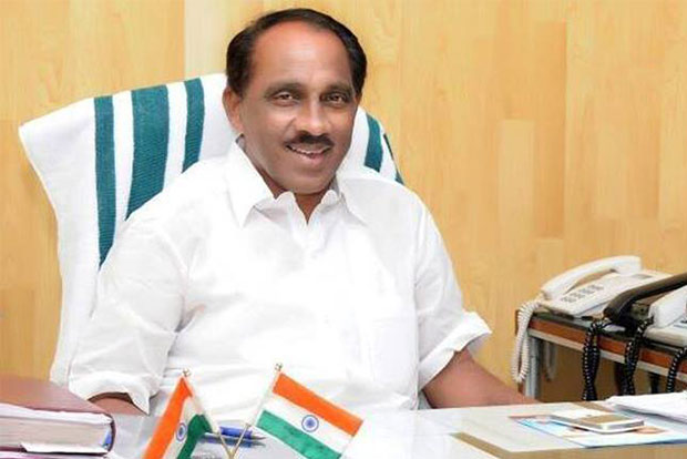Ex-minister booked in Kerala bar scam