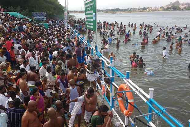 Fervour peaks on 3-ritual day