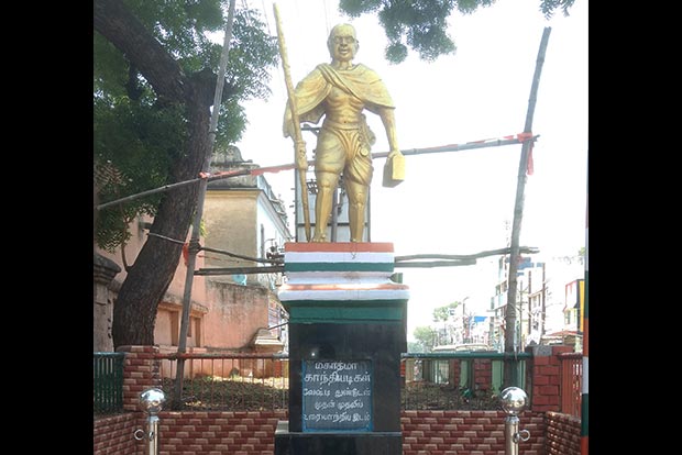 Gandhi’s Madurai connect: He embraced khadi here