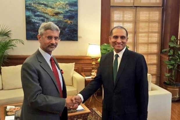 Talks must be on pressing J&K issues, India tells Pakistan
