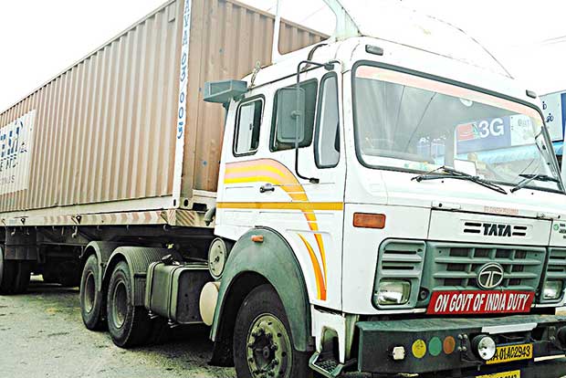 Stuck RBI cash trucks resume journey