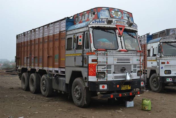 Truck driver fined on helmet rule