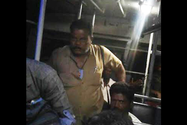 Women left in lurch by rude crew: Passenger