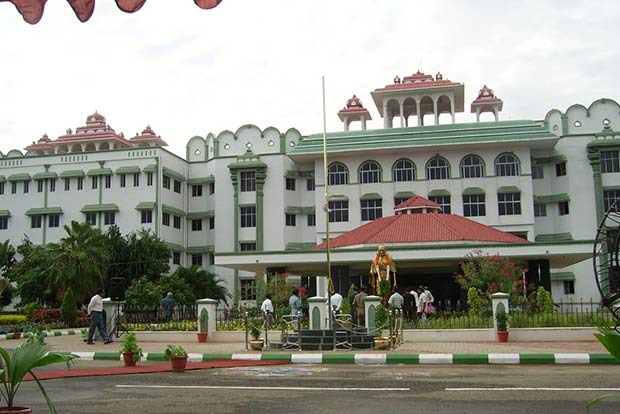 High Court reunites 12-year-old girl with mother