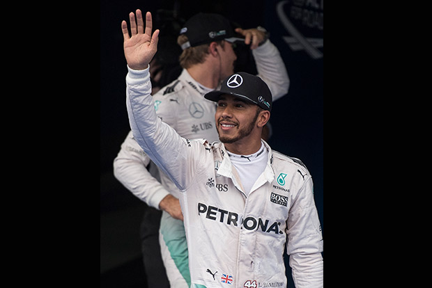 Hamilton takes pole in Malaysia