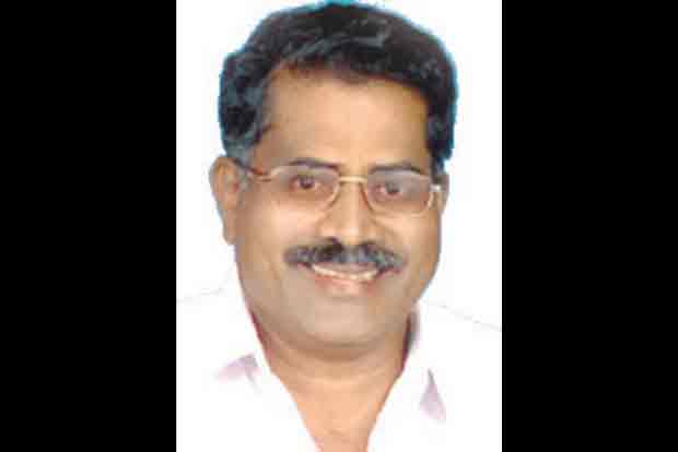 Cop fires in air, foils bid to kill DMK man
