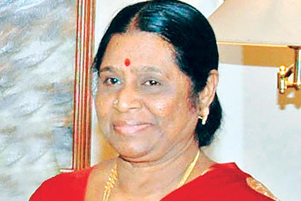 Rajathi visits Apollo, gets update on CM from Sasikala