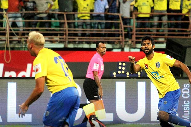 Blasters beat Mumbai, register first win