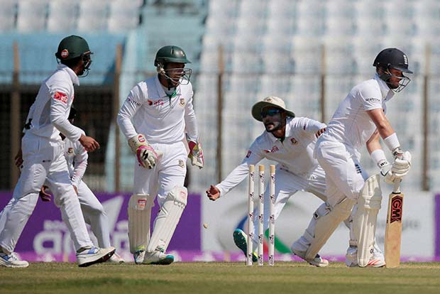 Moeen, Bairstow rescue England