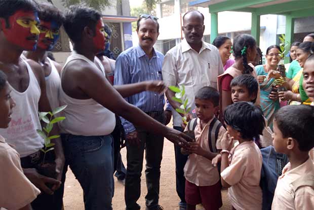 Planting ideas of green-way to celebrate festival of lights