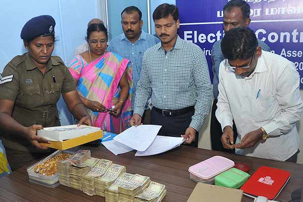 Flying squad seizes gold, cash worth Rs 1.2 crore in Madurai