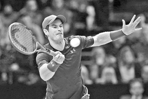Murray makes short work of Wawrinka