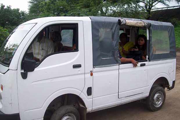 7-yr-old dies after freak fall inside share auto