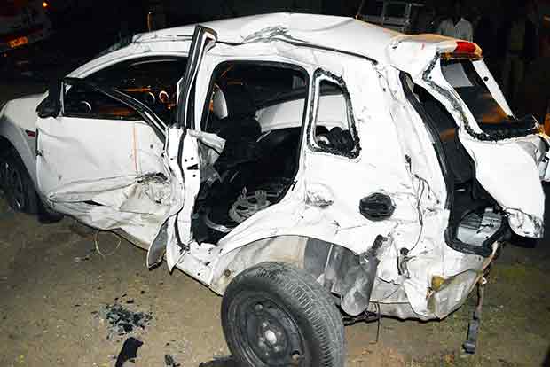 3 killed in bus-car collision near Mettupalayam