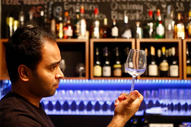 F&B segment sees 20 per cent drop post demonetisation