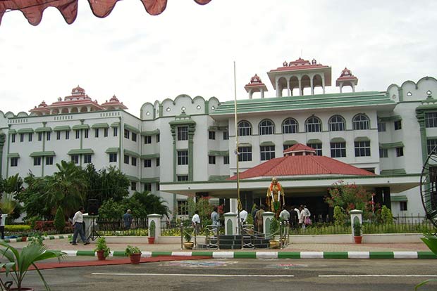 December 14 deadline to axe Seemai Karuvelam : HC