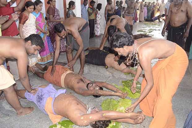 Unique worship by Kovilpatti Ayyappa devotees