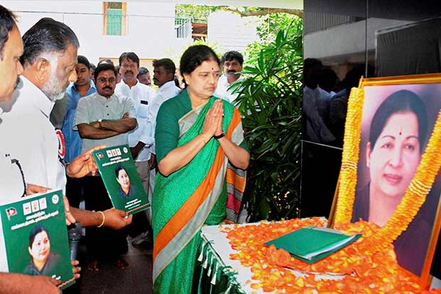 Sasikala will start party work soon, says Panneerselvam
