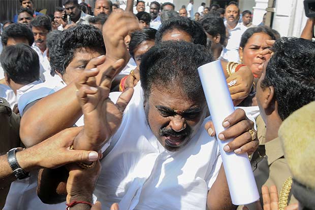 MP Sasikala Pushpas husband released, HCP dismissed