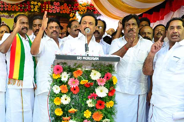 Stalin blames AIADMK for ban on Jallikattu Stalin blames AIADMK for ban on Jallikattu