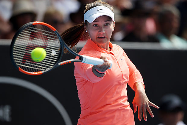 Davis wins first WTA title