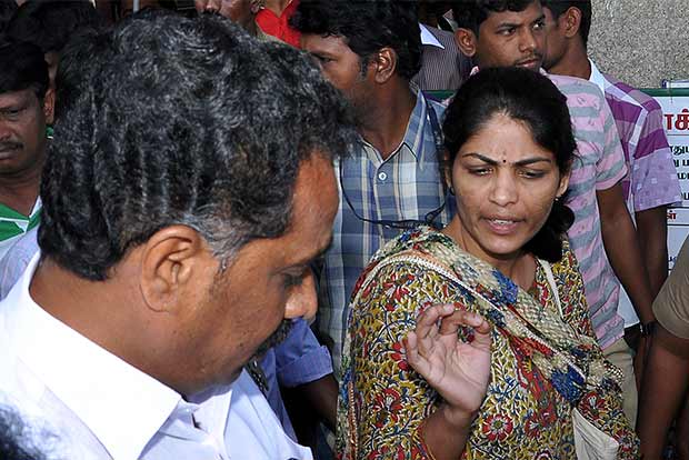 Woman creates flutter at Minister’s meet