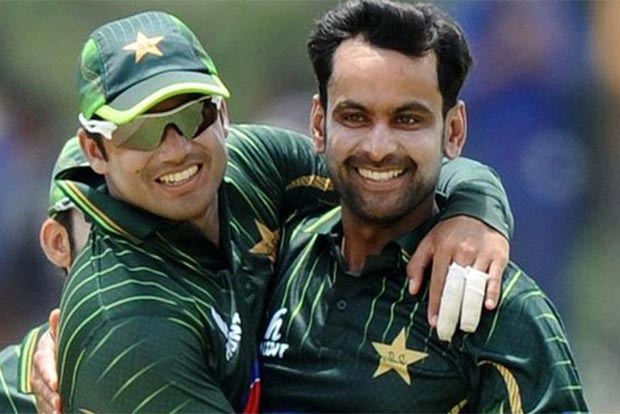 Hafeez leads Pakistan to win