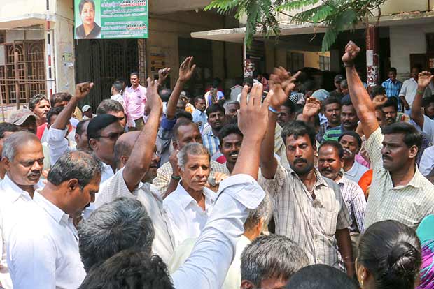 Over 1,000 Corporation workers protest for job regularisation