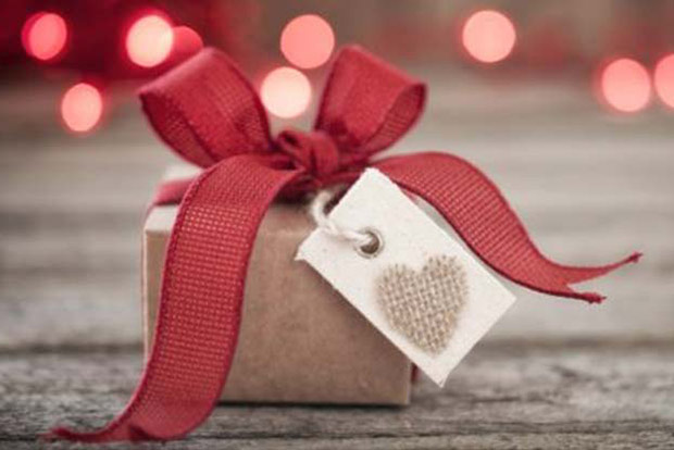 Know your girl’s taste before buying V-Day gifts