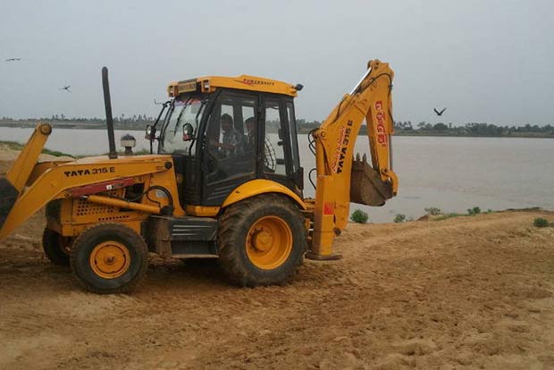 Madras High Court disposes plea to safeguard river sand