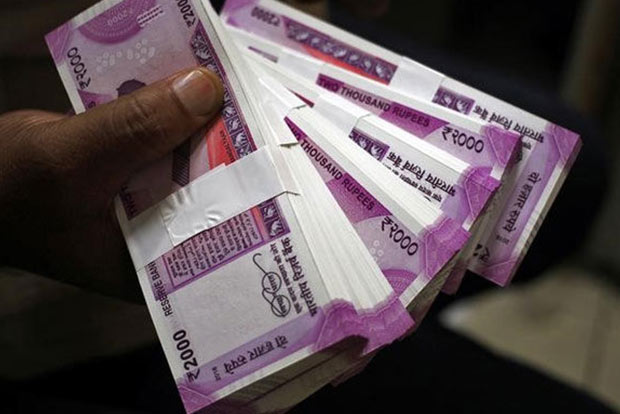 Conman robs 60-year-old of Rs 1 lakh