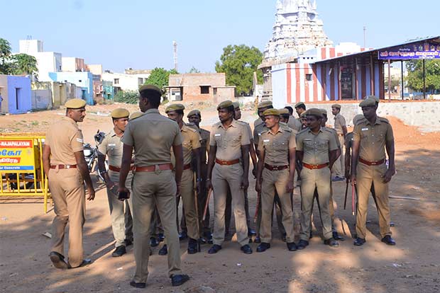 Two groups clash over temple steps construction