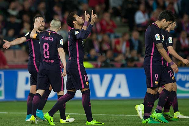 Neymar scores 100th goal in Barcelona win in Granada