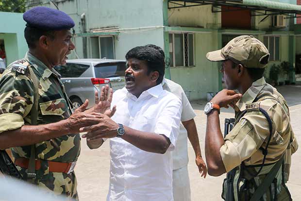 Big cash haul after raid on minister triggers talk of by-poll suspension