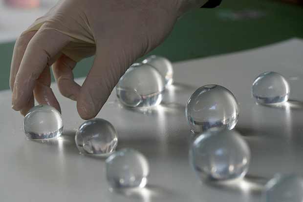 Ooho! balloon lets you eat water, cuts down plastic waste