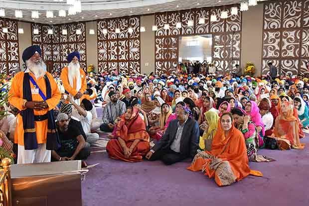 Dubai Gurudwaras world record with breakfast for people from 101 nations