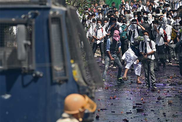 Plastic bullets to be used for crowd control in Kashmir