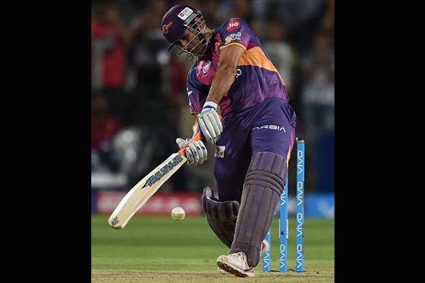 Dhoni seals 6-wicket victory for Pune against Hyderabad