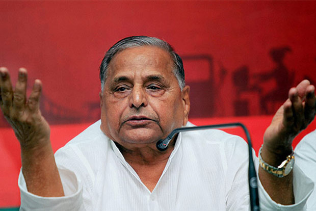 Mulayam blames tie-up with Cong for SP defeat, hints he is against split