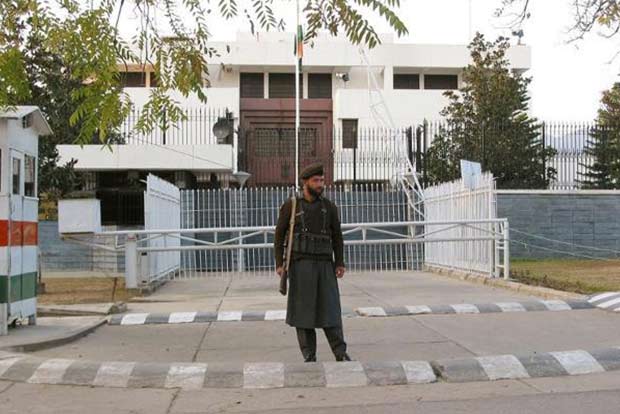 Man accuses Indian High Commission in Pakistan of detaining his wife from Delhi